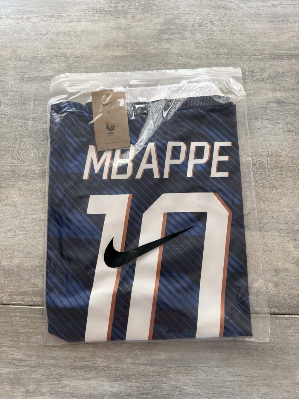Kylian Mbappe France Jersey - Picture 3 of 3